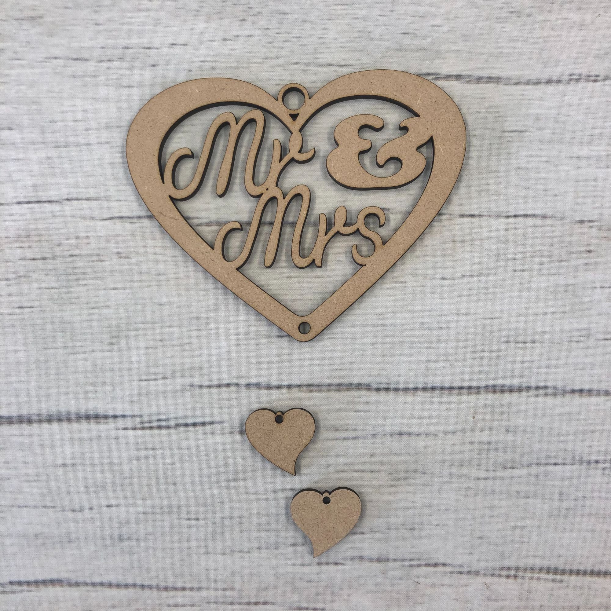 Base MDF - Hanging heart - 'Mr & Mrs'  2