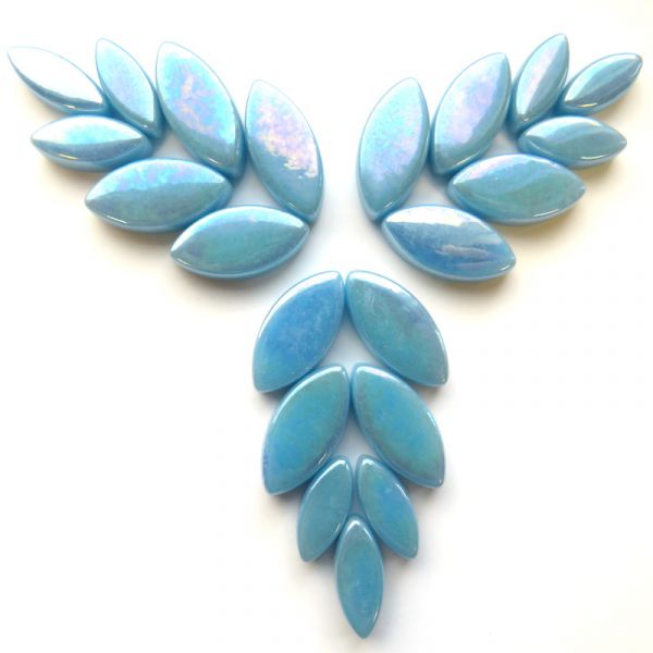 Glass Petals Iridised - Mid Turquoise