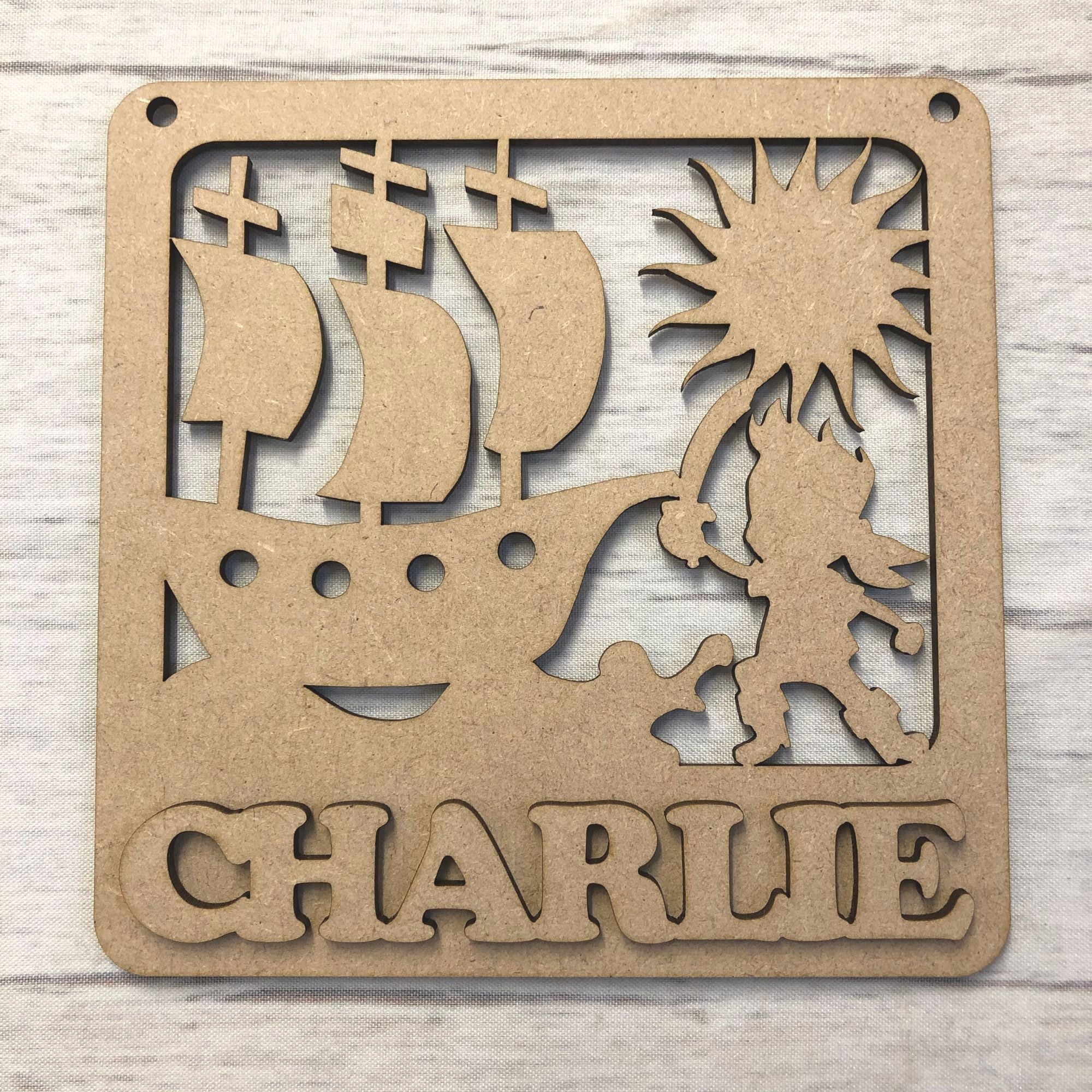Base MDF - Nursery plaque - Personalised Pirate Ship