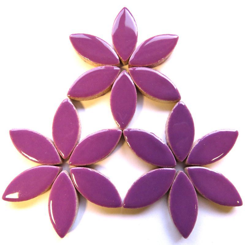 25mm Ceramic Petal - Pretty Purple